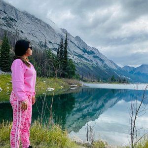 Meet your Posher, Fatima